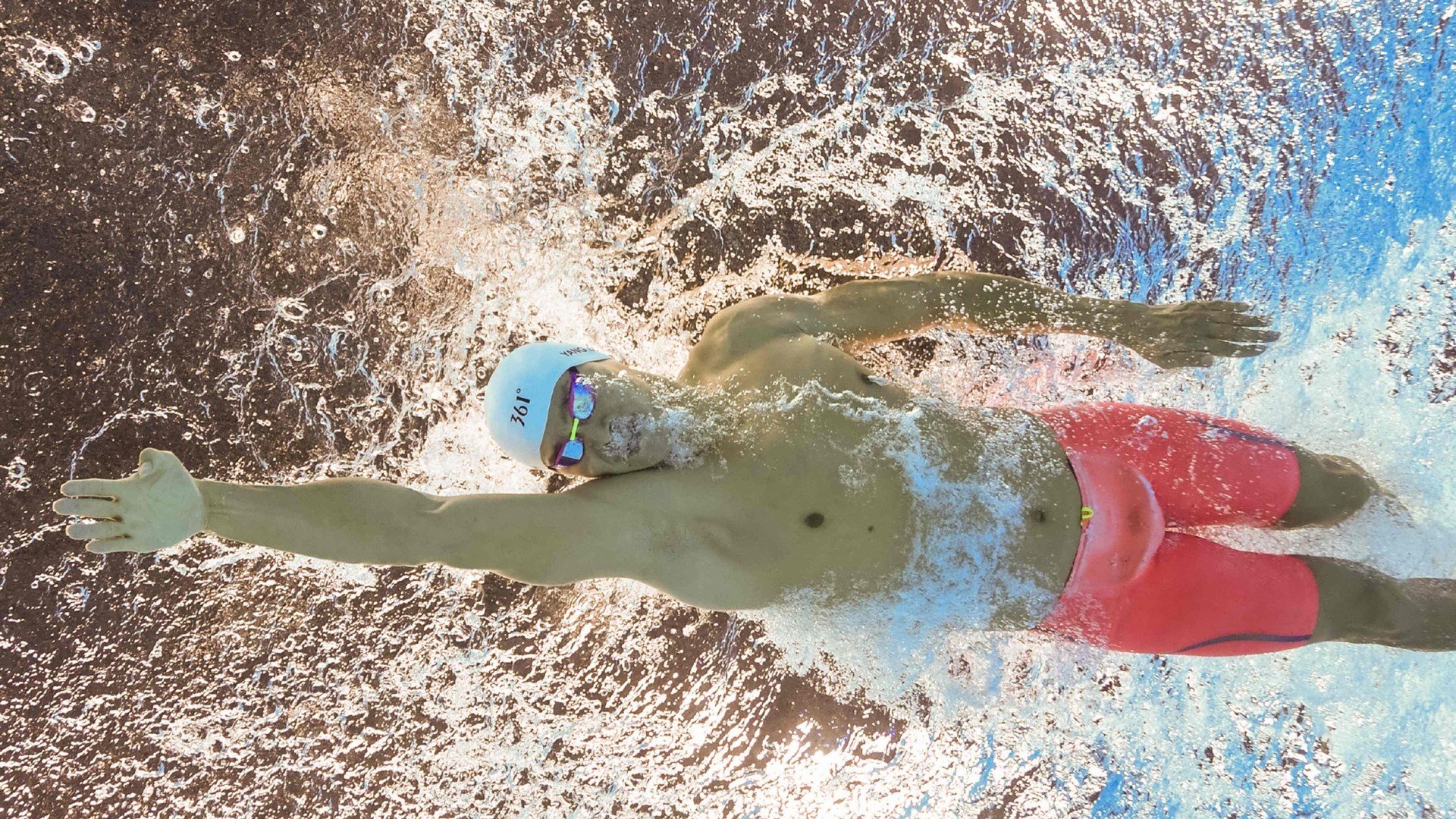 _天空自行车：飞跃云端的运动激情_，每天空中自行车